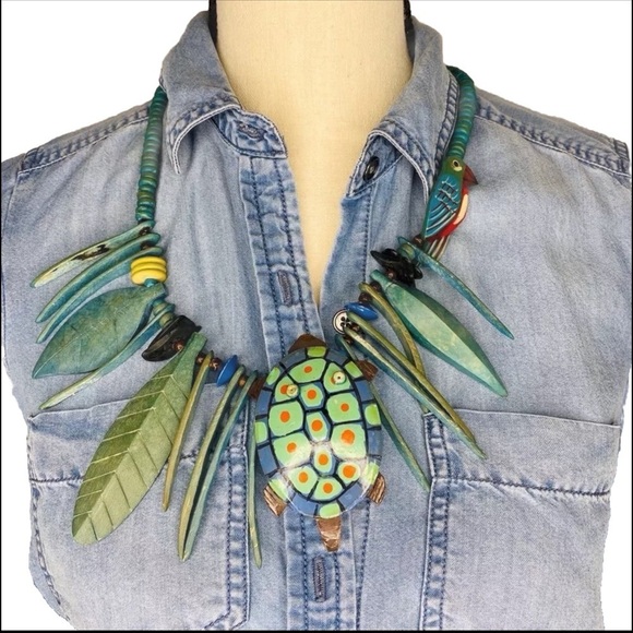 Vintage Wooden Turtle Parrot Necklace Blue Green 14" - Picture 2 of 12